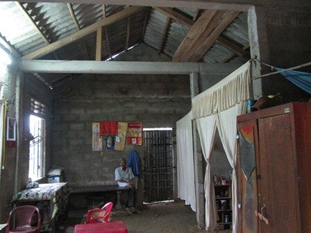 Trao nhà tại Huế