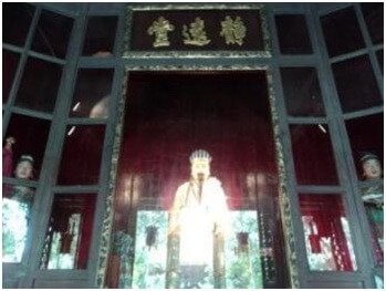 Tượng thờ Gia Cát Lượng, hình dáng vô cùng nho nhã