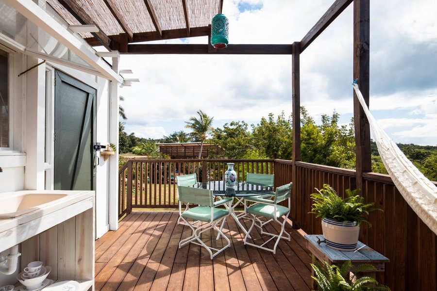 Thiết kế ban công Á Đông yên bình