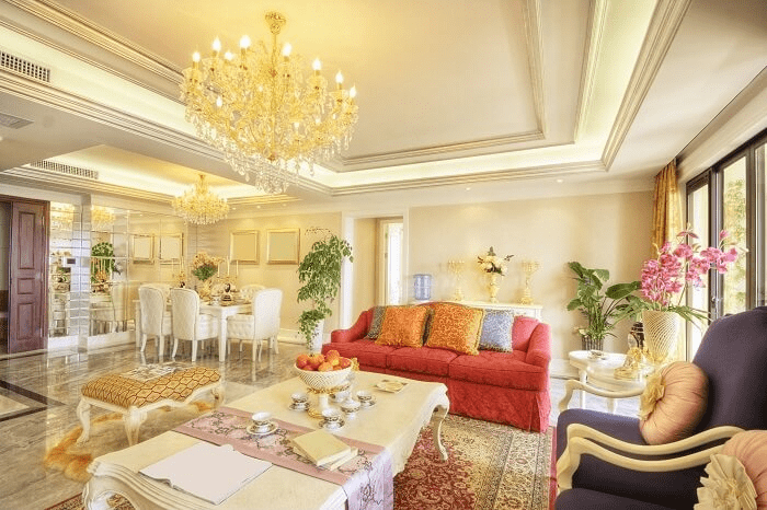 Phòng khách vừa sang trọng, vừa cổ điển theo phong cách hoàng gia