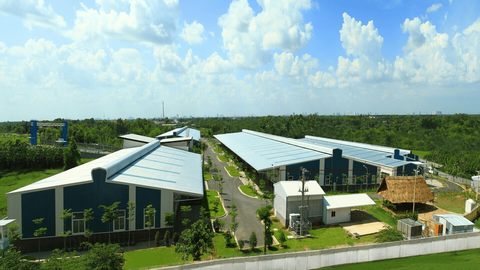 Chi phí xây nhà xưởng 100m2 chịu tác động bởi địa chất, vật liệu, yêu cầu kỹ thuật và phương án lựa chọn nhà thầu