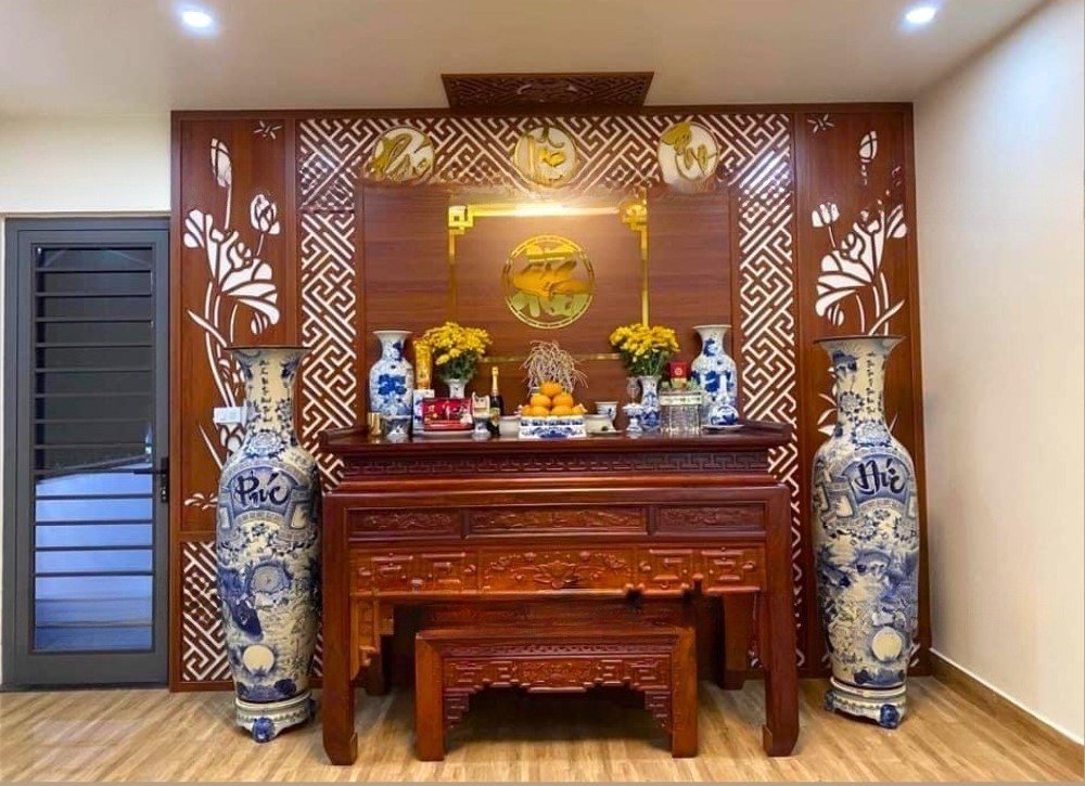 Mẫu phòng thờ gia tiên sang trọng, trang nghiêm