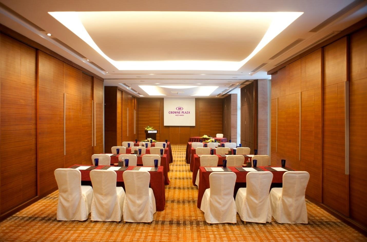 mẫu trần thạch cao cho văn phòng kiểu dáng lịch sự