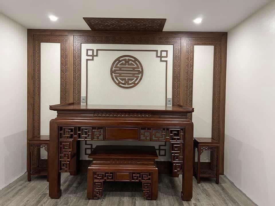 Vách ngăn phòng thờ đẹp, phù hợp với nội thất căn nhà