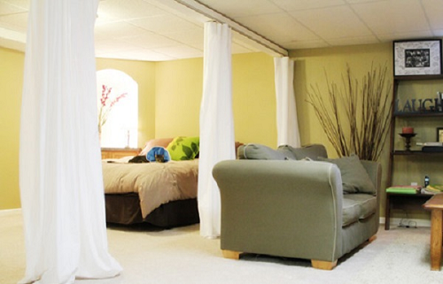 ngan-chia-phong-bang-rem-cua 0