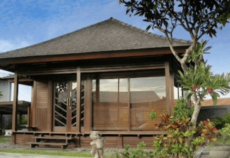 Mẫu nhà lắp ghép kiểu Nhật nổi bật với thiết kế tối giản, tinh tế và hài hòa với thiên nhiên, tạo nên không gian sống nhẹ nhàng và thư thái