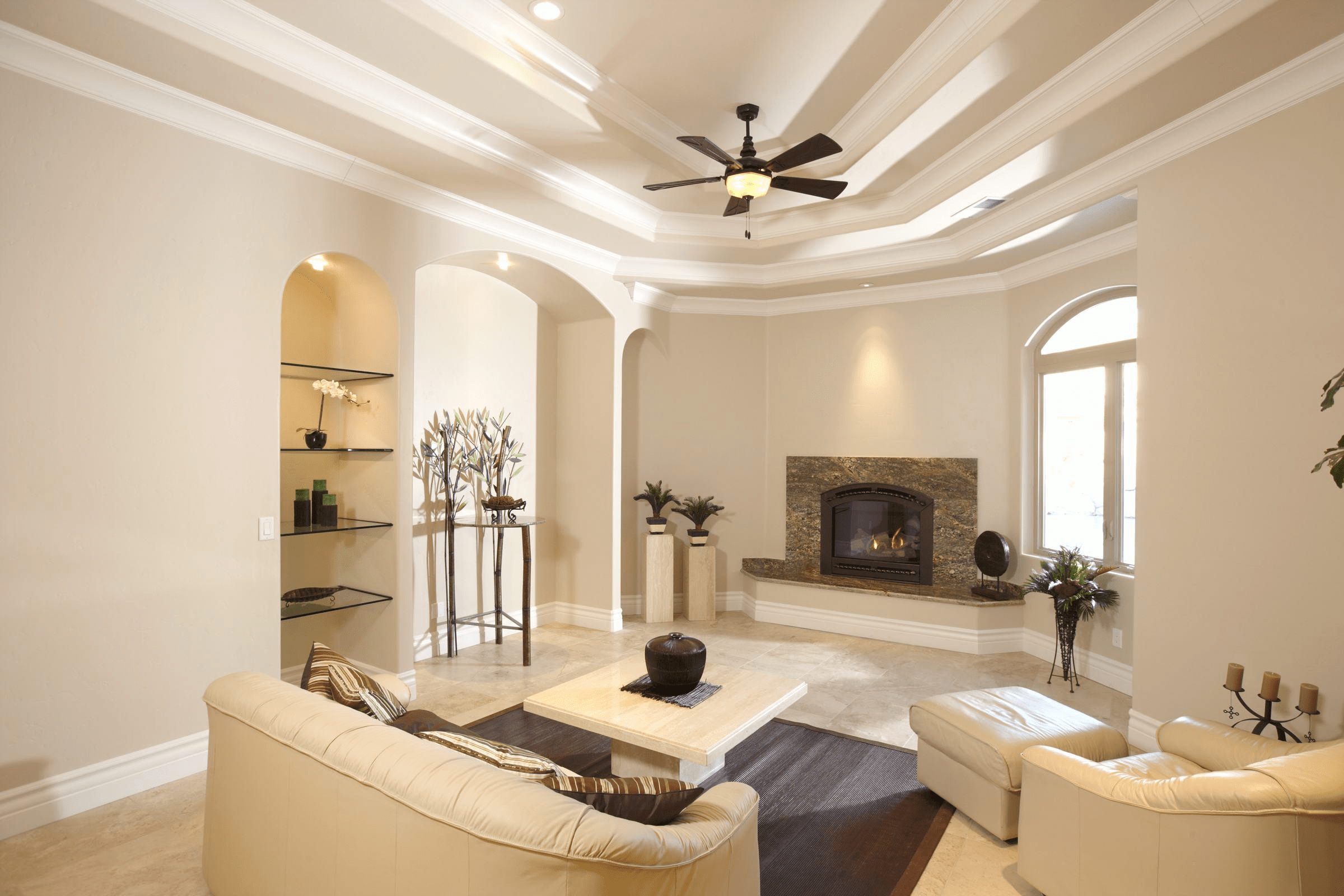 Mẫu trần thạch cao phòng khách giật cấp