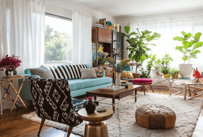 Sử dụng cây xanh cho phòng khách nhà ống tươi mát hơn