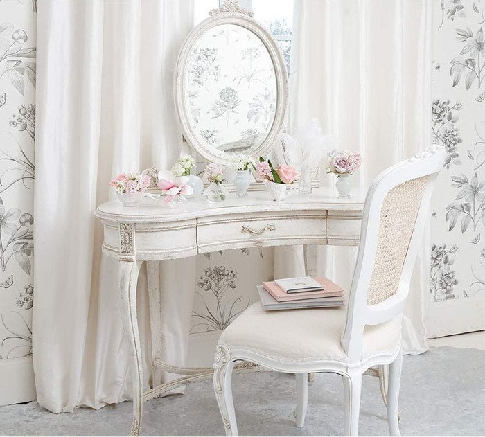 Nội thất bàn trang điểm cho phòng ngủ tân cổ điển