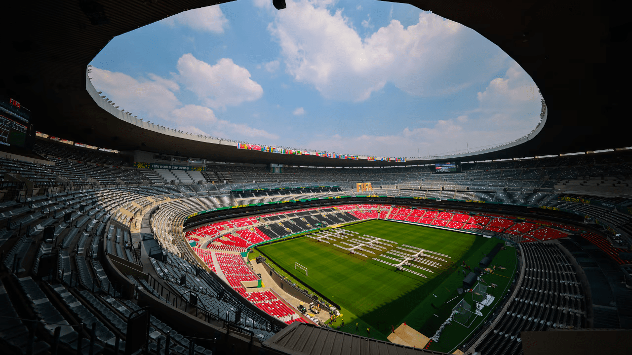 Sân vận động Mexico City có giá trị lịch sử độc bản khi là nơi tổ chức 3 trận khai mạc World Cup