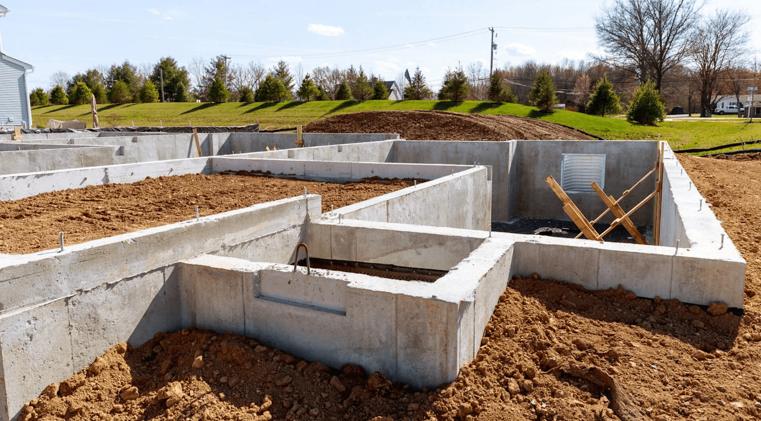 Tiến hành thi công phần móng nhà 