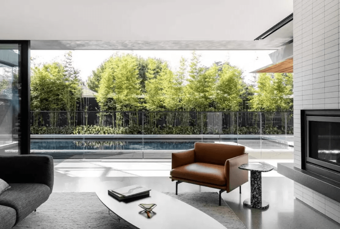 thiết kế trần thạch cao phẳng đẹp, đơn giản, hiện đại, tạo cảm giác mở rộng không gian