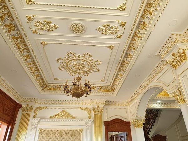 Mẫu trần thạch cao tân cổ điển phòng khách xa hoa