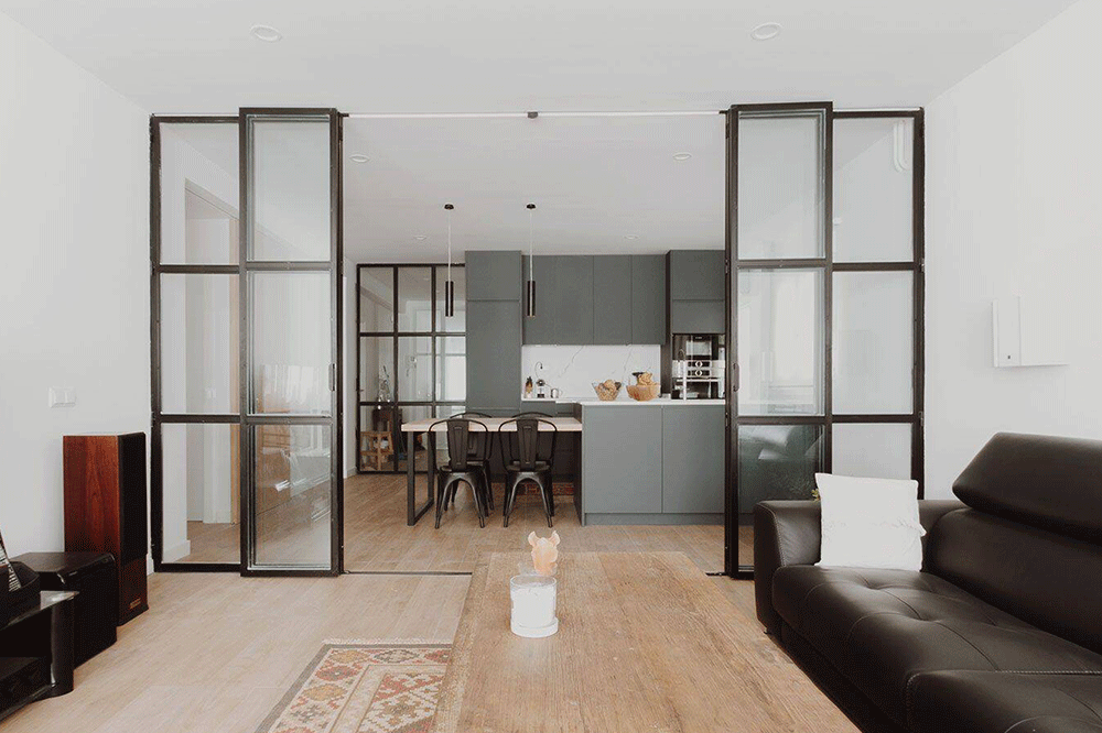 vách ngăn phòng khách và bếp